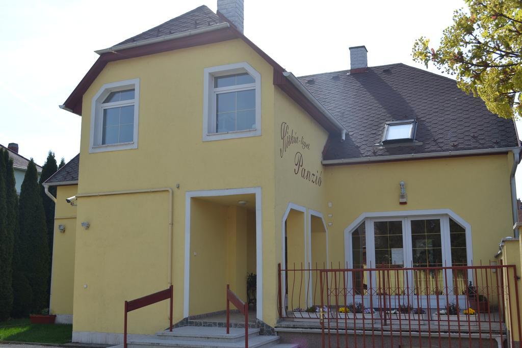 Kiskut Liget Pension Gyor Ngoại thất bức ảnh