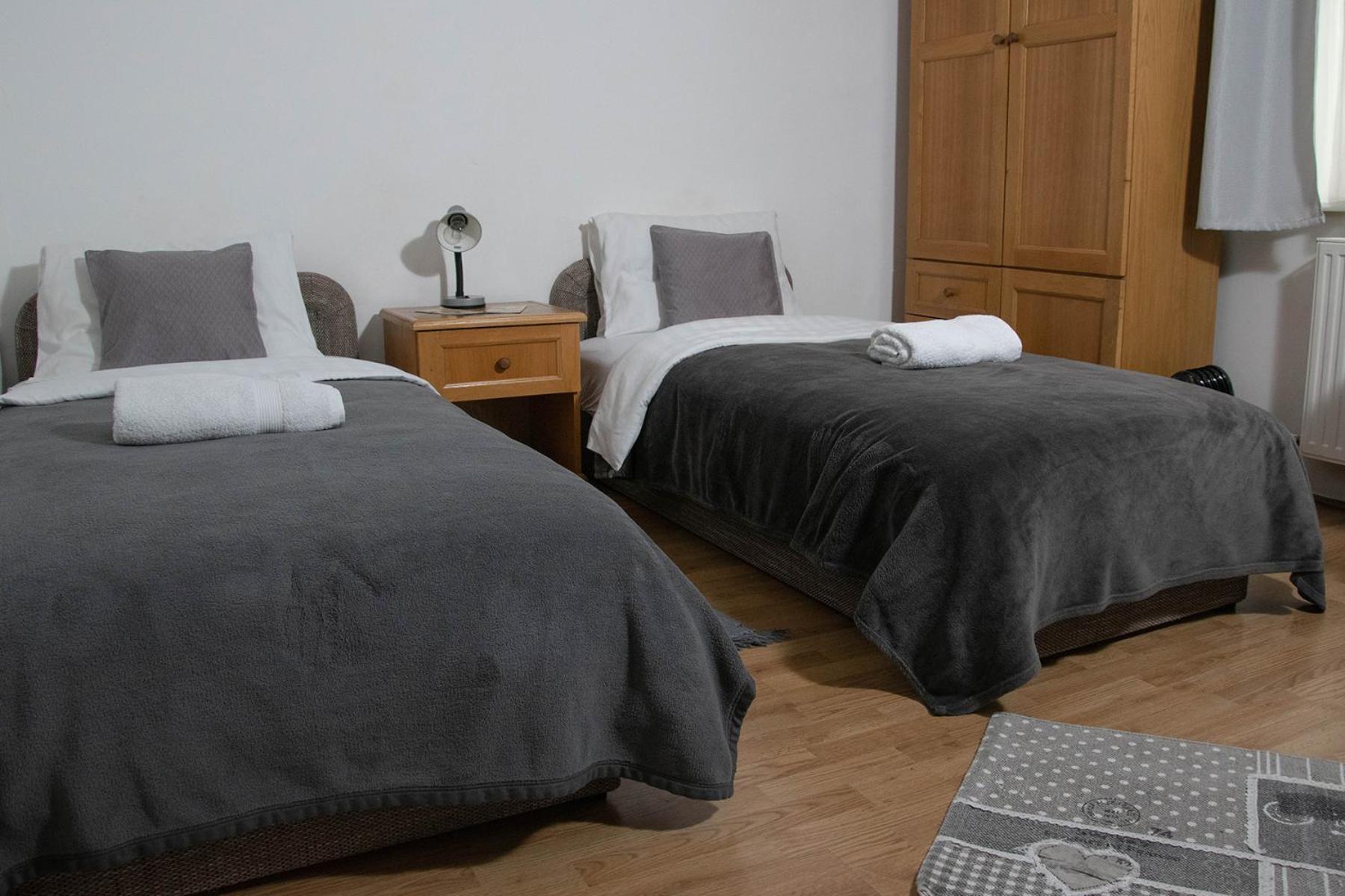 Kiskut Liget Pension Gyor Ngoại thất bức ảnh